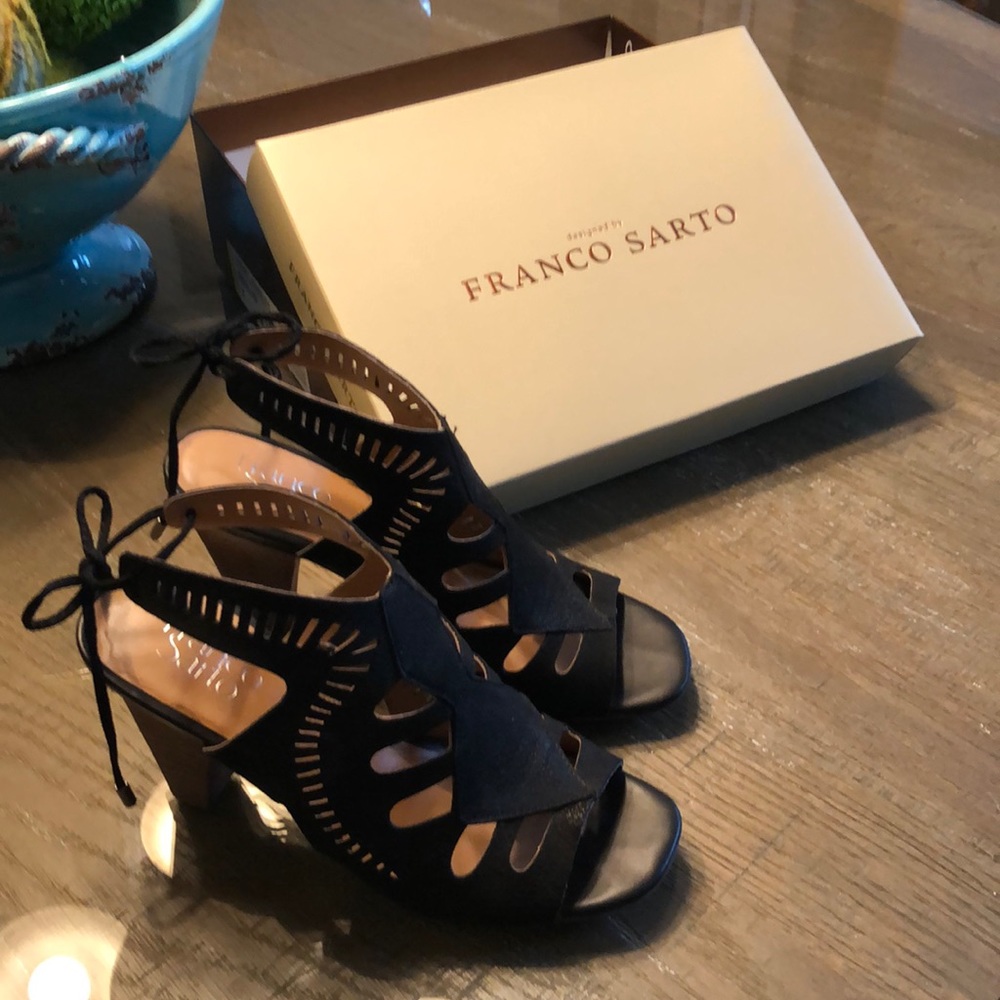 Franco Sarto size 7 black suede sandal